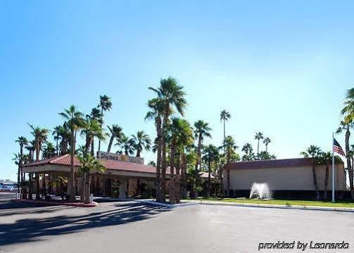 Ramada By Wyndham Yuma Motel Exterior foto